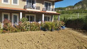 Camera 4 letti in villa in campagna