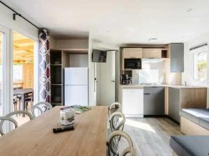 Campings Camping 4 etoiles - Piscine - efceih : photos des chambres