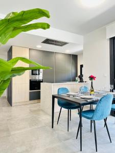 Beleef Spanje new luxury apartment with sea view