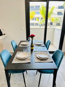 Beleef Spanje new luxury apartment with sea view