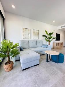 Beleef Spanje new luxury apartment with sea view