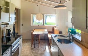 3 Bedroom Cozy Home In Guldborg