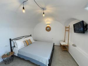 Studio Canava Santorini by ΜΡS