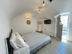 Studio Canava Santorini by ΜΡS