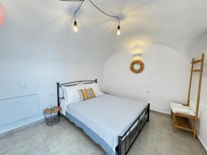 Studio Canava Santorini by ΜΡS