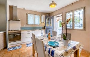 Stunning Home In Meschers-Sur-Gironde