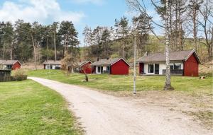 2 Bedroom Beautiful Home In Degeberga