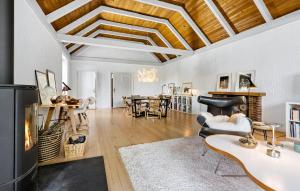 Beautiful Home In Odense M With Wifi