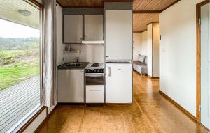 2 Bedroom Beautiful Home In Degeberga