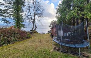 Nice Home In Hatlestrand With Wifi