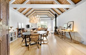 Beautiful Home In Odense M With Wifi