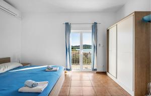1 Bedroom Nice Apartment In Pirovac 