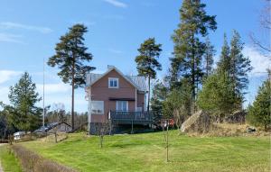 Gorgeous Home In Motala With Lake View