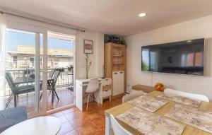 Awesome Apartment In Santa Pola