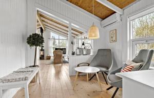 4 Bedroom Gorgeous Home In Ebeltoft