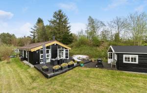 4 Bedroom Gorgeous Home In Ebeltoft