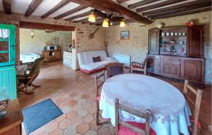 4 Bedroom Nice Home In Mont-Saint-Jean