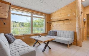 Beautiful Home In Ebeltoft With Sauna