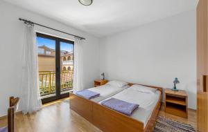 2 Bedroom Beautiful Apartment In Vodice