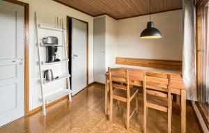 2 Bedroom Stunning Home In Degeberga