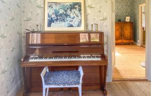 3 Bedroom Gorgeous Home In Mörlunda