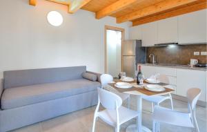 Lovely Apartment In Peschiera Del Garda