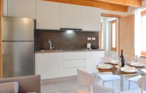 Lovely Apartment In Peschiera Del Garda