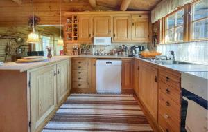 5 Bedroom Beautiful Home In Onsala