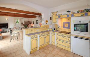 Maisons de vacances Lovely Home In Saint Maurice Sur Eygu : photos des chambres