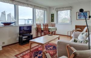 Amazing Home In Västra Frölunda