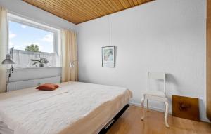 Cozy Home In Årslev With Wifi