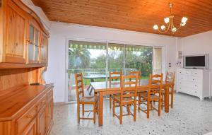 Maisons de vacances Villa Piscine Privee : photos des chambres