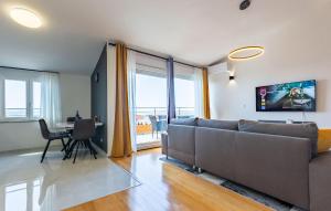 Nice Apartment In Zadar With Wifi