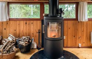 2 Bedroom Gorgeous Home In Ebeltoft