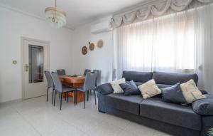2 Bedroom Lovely Apartment In Sagunto