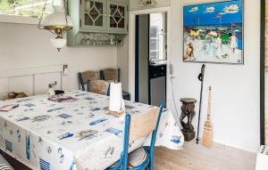 Cozy Home In Knebel With Wifi