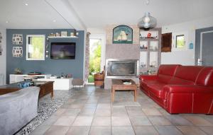 Maisons de vacances Nice Home In Montreuil-Sous-Perouse : photos des chambres