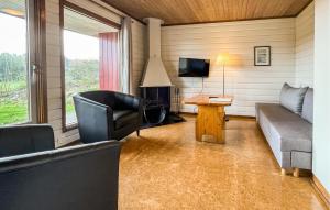 2 Bedroom Amazing Home In Degeberga