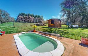 Awesome Home In Saint-Oradoux-De-Chiro