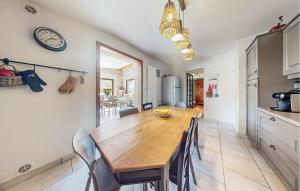 Awesome Home In Saint-Oradoux-De-Chiro