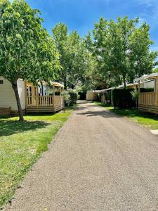 Campings Camping 4 etoiles - Piscine - efceih : photos des chambres