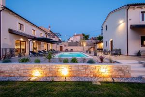 Modern Istrian Villa Sirola by Istrabook