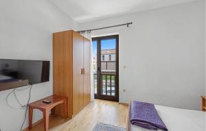 2 Bedroom Stunning Apartment In Vodice