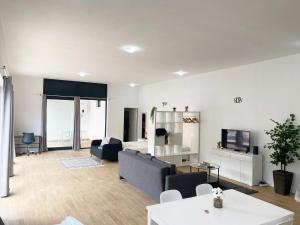 Machico flat center near beach w parking