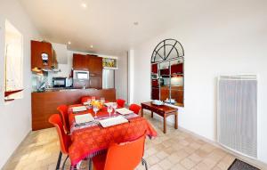 2 Bedroom Stunning Home In Quiberon