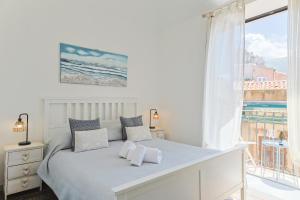 Double Room with Balcony room in Casanova Rooms and Apartment to Rent