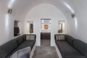 Theodora Suites Santorini Greece