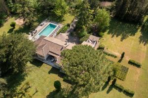 Villas Spacious villa in Tourrettes-sur-Loup with Private Lake access Sleep 16 : photos des chambres