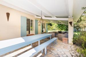 Villas Spacious villa in Tourrettes-sur-Loup with Private Lake access Sleep 16 : photos des chambres