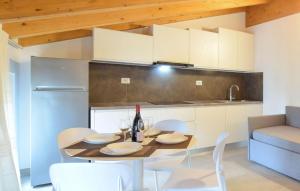 Cozy Apartment In Peschiera Del Garda